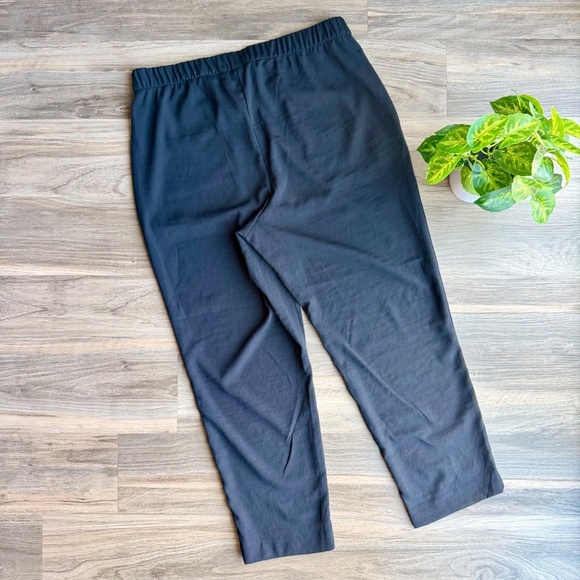 H&M Black Pull-On Ankle Pants Women’s (No Size Tag, Fits Like M/L) - Picture 6 of 6